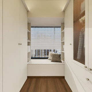 盘华朗 U00015462 衣帽间