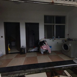 康怡花园一楼